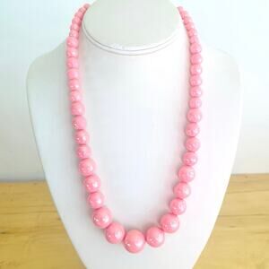 Vintage Iridescent Pink Graduated Plastic Beaded Necklace Bead Bubble Gum Retro